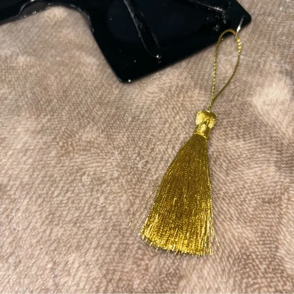 Graduation Cap Glasses - Picture 5 of 6